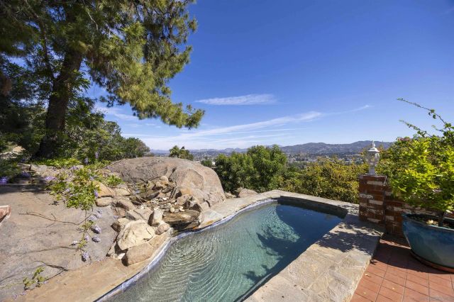 1820 Grove Road, El Cajon, CA 92020