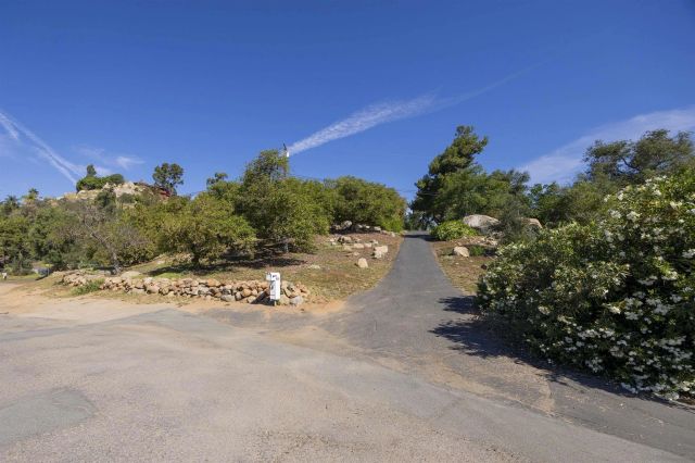 1820 Grove Road, El Cajon, CA 92020