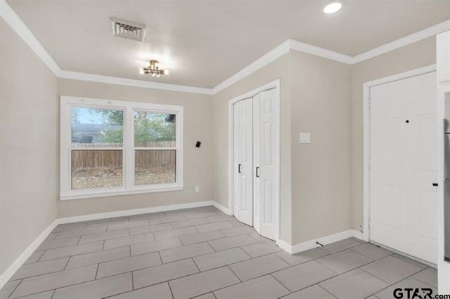 2425 Oak Ln, Tyler, TX 75701