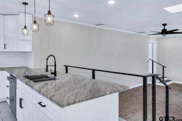 2425 Oak Ln, Tyler, TX 75701