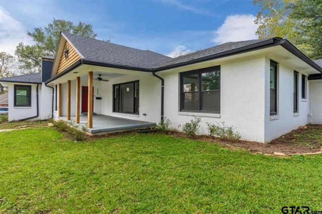 2425 Oak Ln, Tyler, TX 75701