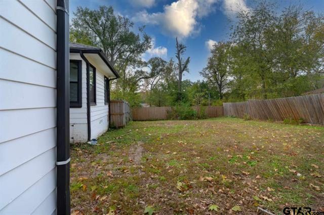 2425 Oak Ln, Tyler, TX 75701