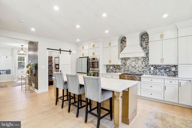 120 IVY MILLS RD, Glen Mills, PA 19342