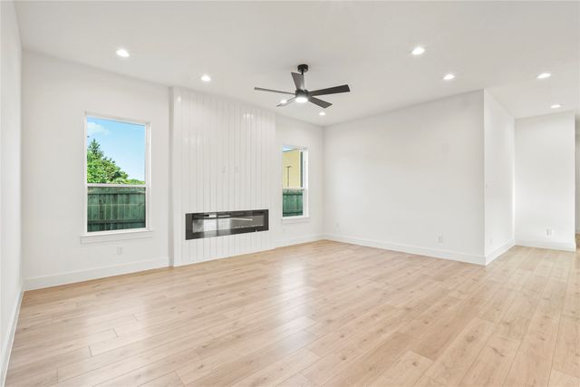 1222 Gannon Lane, Desoto, TX 75115