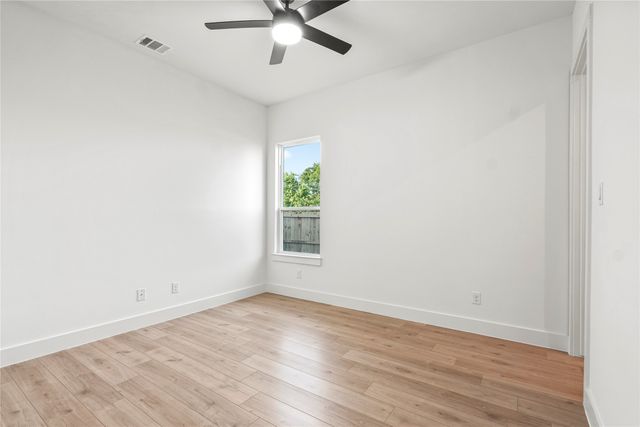 1222 Gannon Lane, Desoto, TX 75115