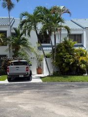 10225 SW 89th St, Miami, FL 33176