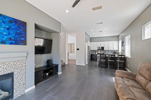 562 Ranger St, Oakdale, CA 95361