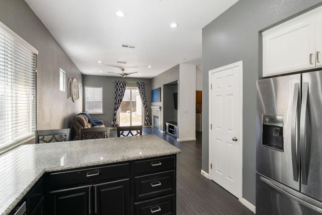 562 Ranger St, Oakdale, CA 95361