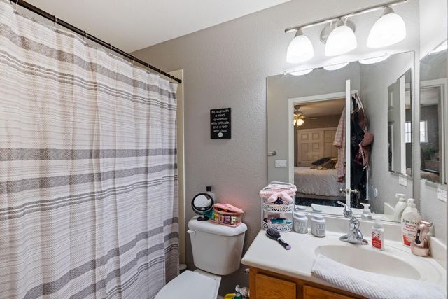 562 Ranger St, Oakdale, CA 95361