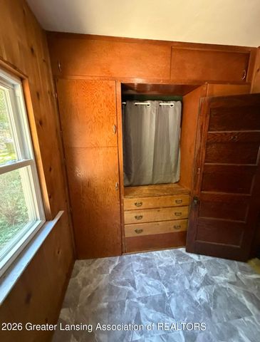 812 N Pine Street, Lansing, MI 48906