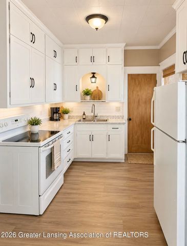 812 N Pine Street, Lansing, MI 48906
