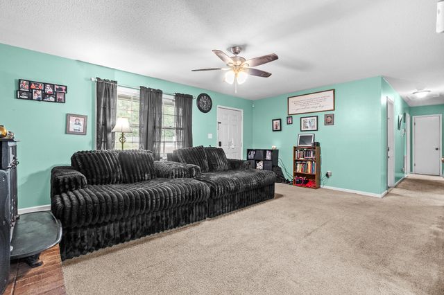 240 Camelia Street, Barnwell, SC 29812