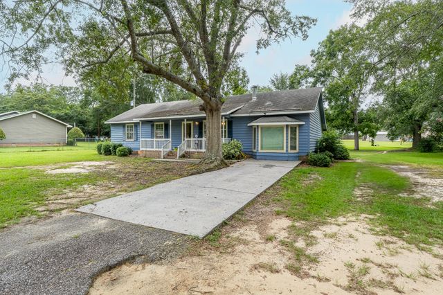 240 Camelia Street, Barnwell, SC 29812