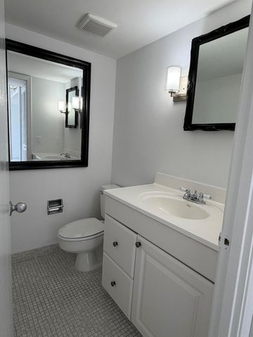 5600 N Flagler Drive 2006, West Palm Beach, FL 33407