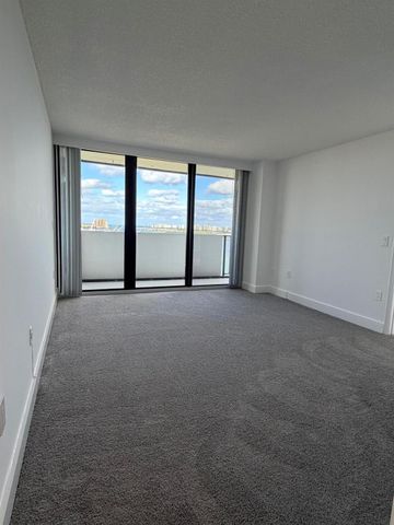 5600 N Flagler Drive 2006, West Palm Beach, FL 33407