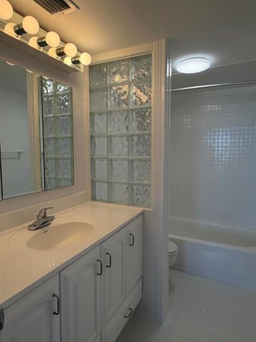 5600 N Flagler Drive 2006, West Palm Beach, FL 33407