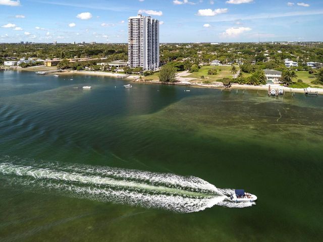 5600 N Flagler Drive 2006, West Palm Beach, FL 33407