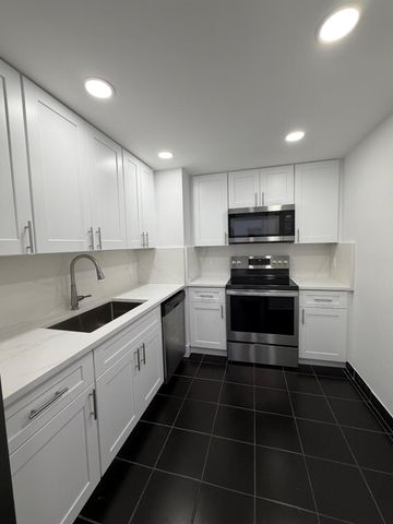 5600 N Flagler Drive 2006, West Palm Beach, FL 33407