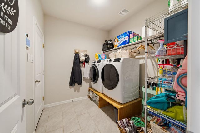 717 Wormwood Drive, League City, TX 77573