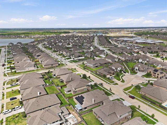 717 Wormwood Drive, League City, TX 77573