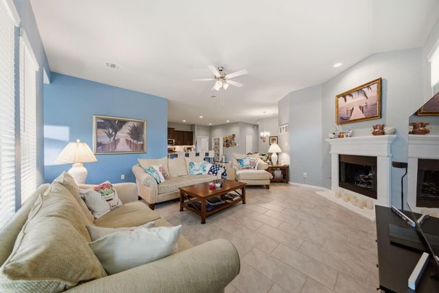 717 Wormwood Drive, League City, TX 77573