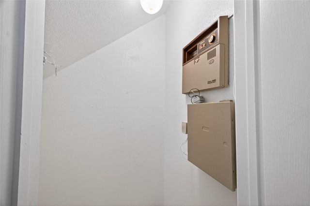 1114 Augusta Drive 10, Houston, TX 77057