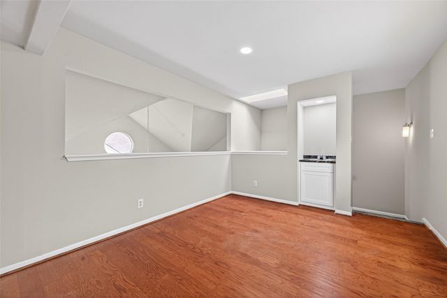 1114 Augusta Drive 10, Houston, TX 77057