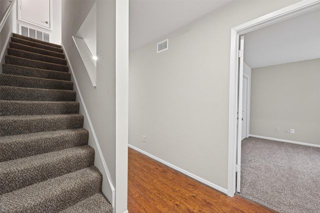 1114 Augusta Drive 10, Houston, TX 77057