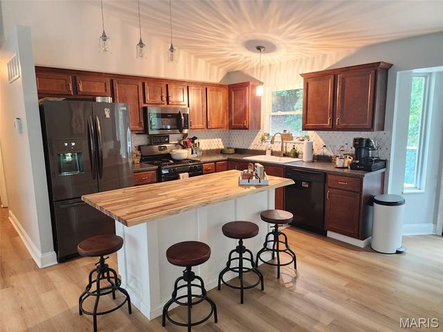 3605 N Meadow Mill Drive, Arnold, MO 63010