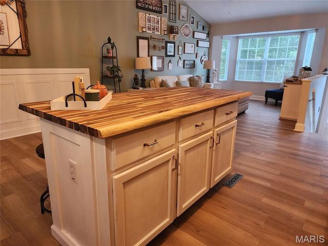 3605 N Meadow Mill Drive, Arnold, MO 63010