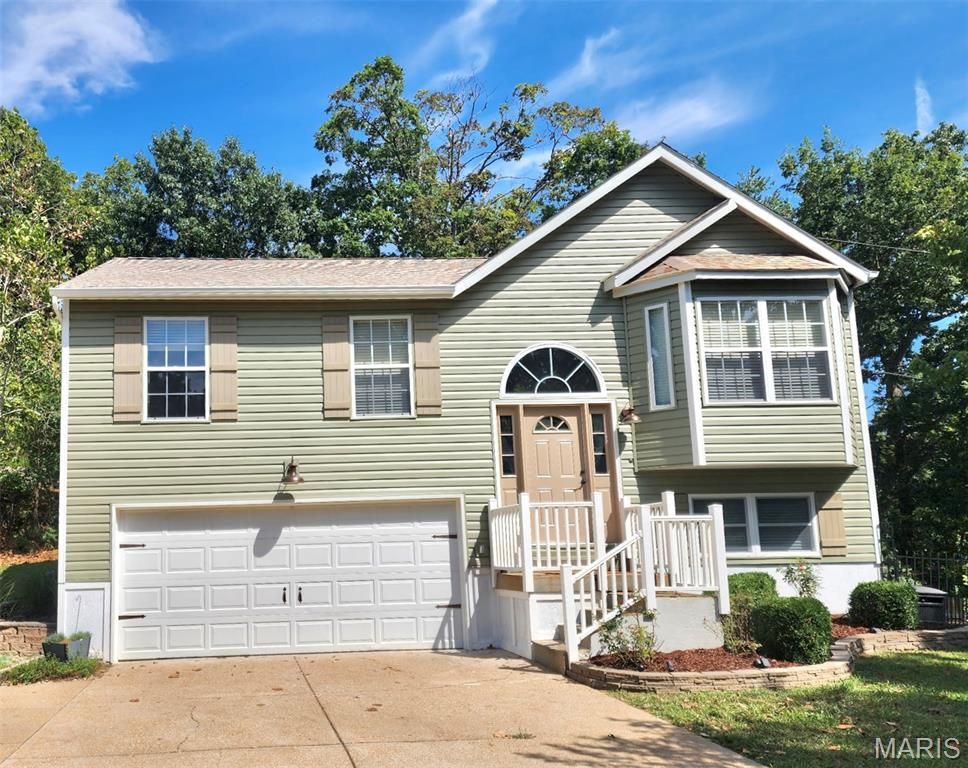 3605 N Meadow Mill Drive, Arnold, MO 63010