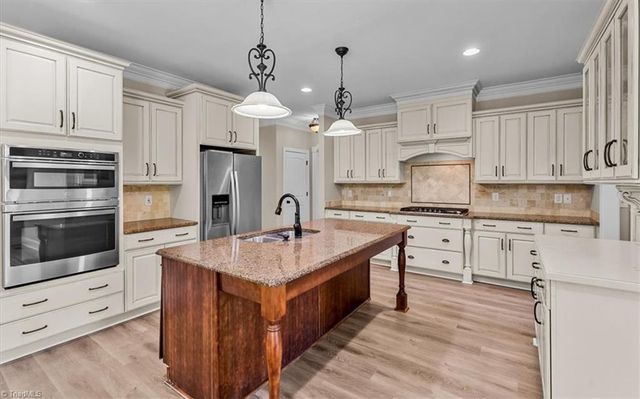7711 Northern Estates Point, Greensboro, NC 27455