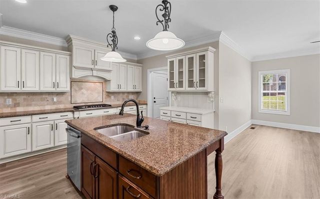 7711 Northern Estates Point, Greensboro, NC 27455
