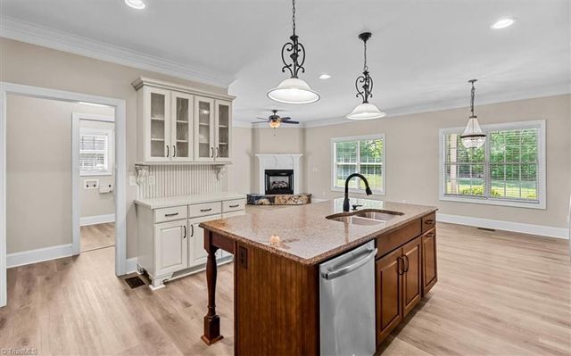 7711 Northern Estates Point, Greensboro, NC 27455