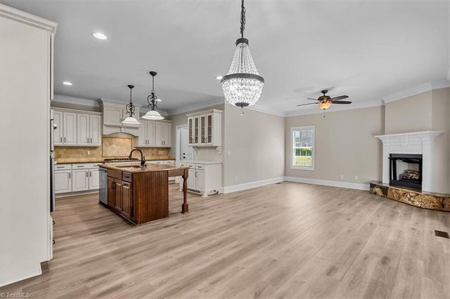 7711 Northern Estates Point, Greensboro, NC 27455