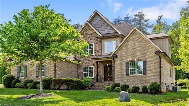7711 Northern Estates Point, Greensboro, NC 27455