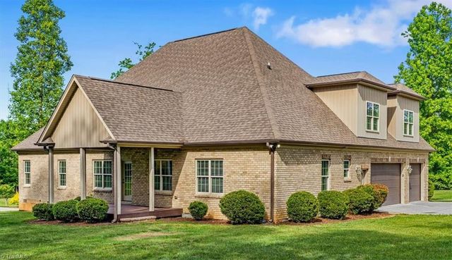 7711 Northern Estates Point, Greensboro, NC 27455