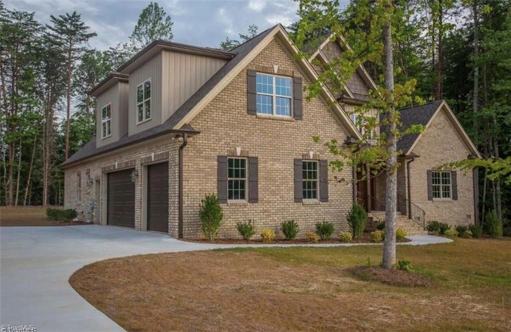 7711 Northern Estates Point, Greensboro, NC 27455