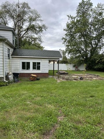6302 Corunna Road, Flint, MI 48532