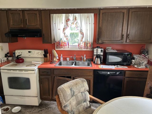 6302 Corunna Road, Flint, MI 48532
