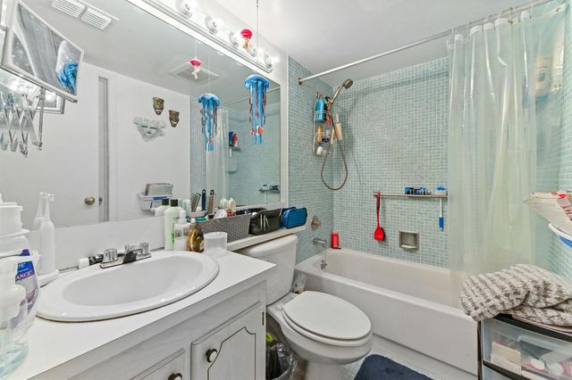 203 Ellesmere D, Deerfield Beach, FL 33442