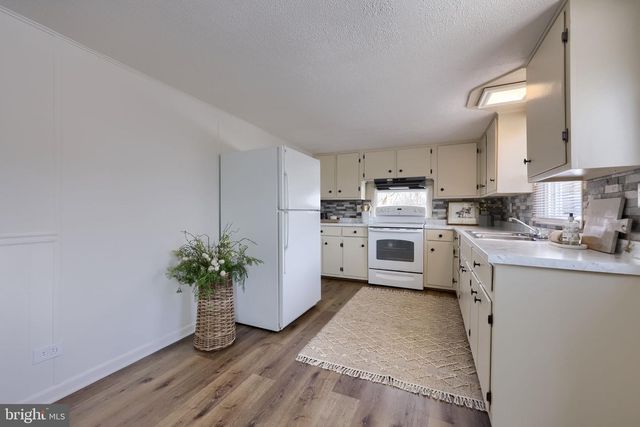 351 E FULTON ST, Ephrata, PA 17522