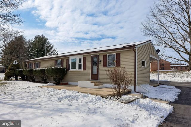 351 E FULTON ST, Ephrata, PA 17522