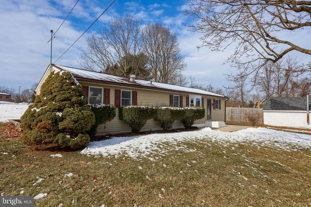 351 E FULTON ST, Ephrata, PA 17522