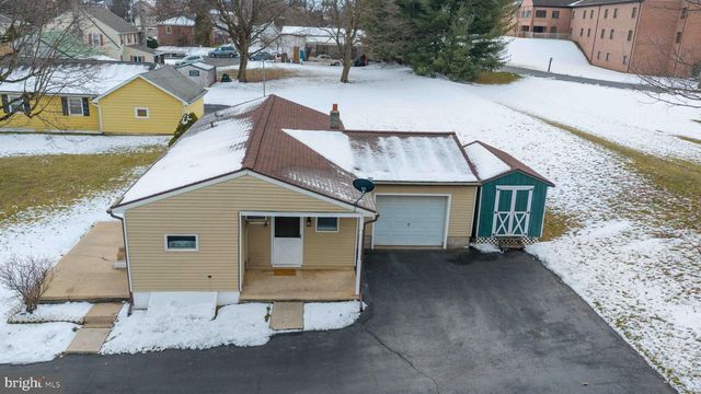 351 E FULTON ST, Ephrata, PA 17522