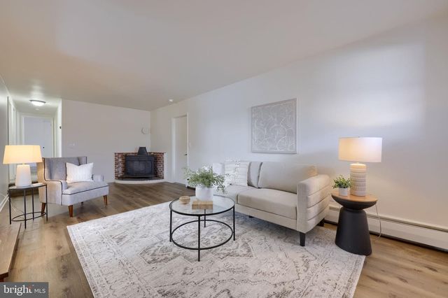 351 E FULTON ST, Ephrata, PA 17522