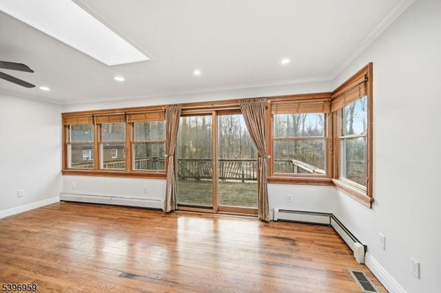 19 Windy Bush Ln, Sparta Twp., NJ 07871