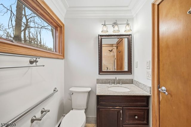 19 Windy Bush Ln, Sparta Twp., NJ 07871