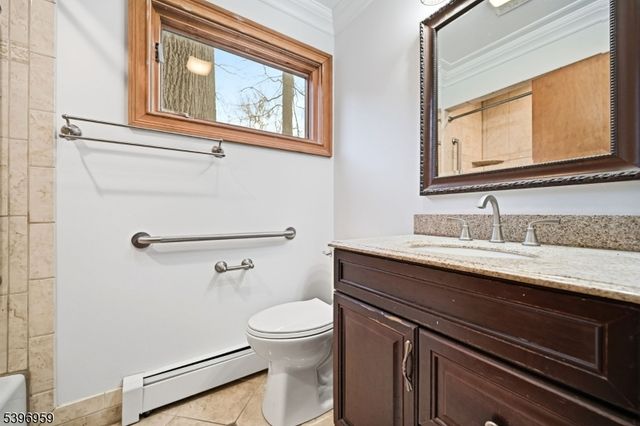 19 Windy Bush Ln, Sparta Twp., NJ 07871