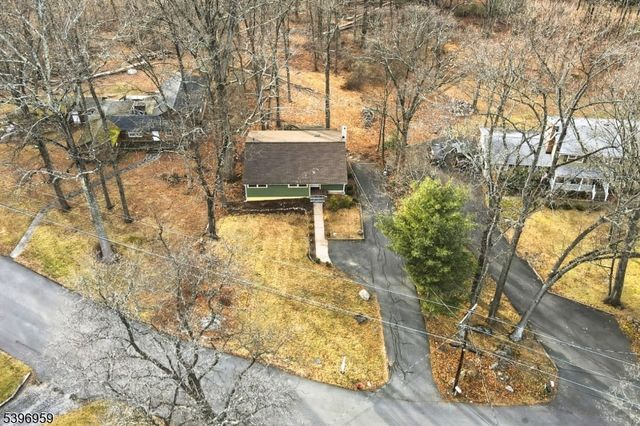 19 Windy Bush Ln, Sparta Twp., NJ 07871